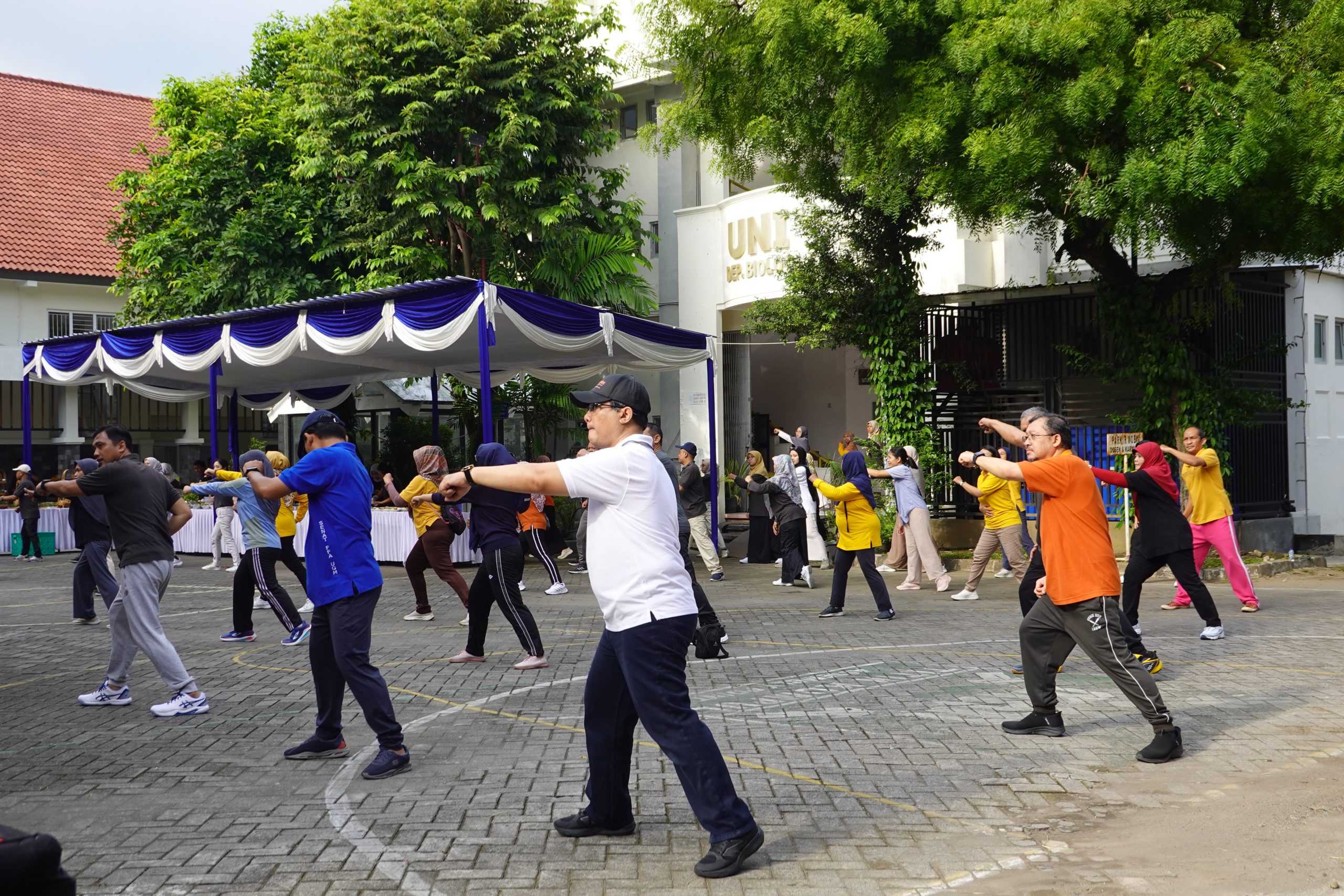 Senam Sensasi Tingkatkan Kesadaran Gaya Hidup Sehat Di Lingkungan