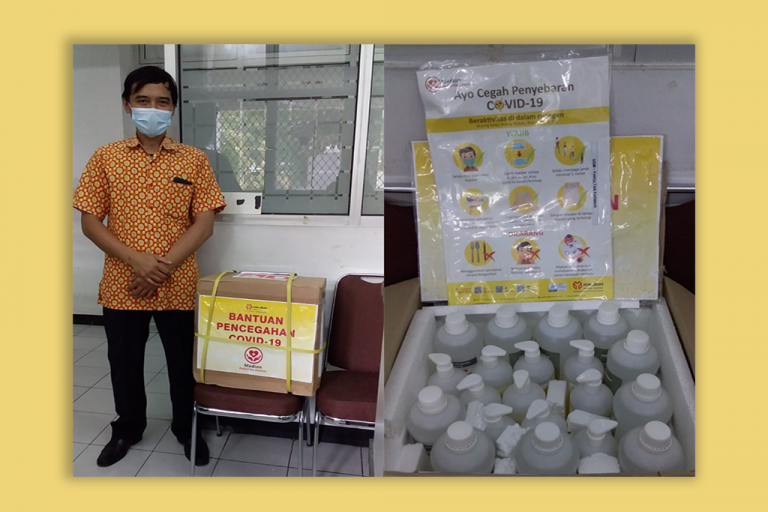 Pemberian Bantuan dari PT. Medion Farma Jaya - Fakultas Farmasi UGM